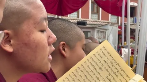 Gebete für die baldige Rückkehr von Kyabje Lama Zopa Rinpoche nach Boudhanath